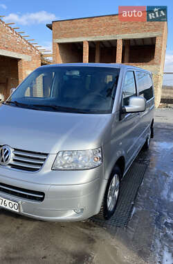 Минивэн Volkswagen Multivan 2006 в Львове