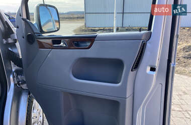 Минивэн Volkswagen Multivan 2006 в Львове