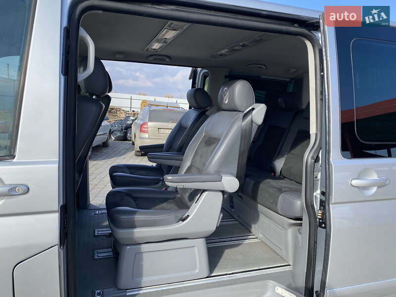 Минивэн Volkswagen Multivan 2006 в Львове