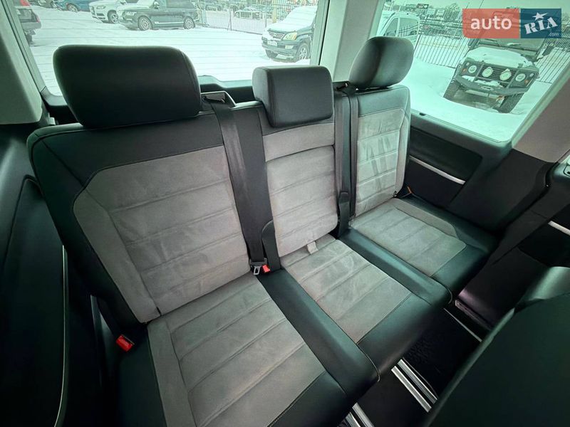 Минивэн Volkswagen Multivan 2019 в Киеве