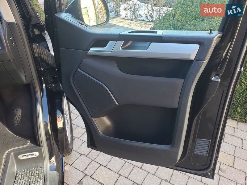 Минивэн Volkswagen Multivan 2017 в Луцке фото 59 Минивэн Volkswagen Multivan 2017 в Луцке