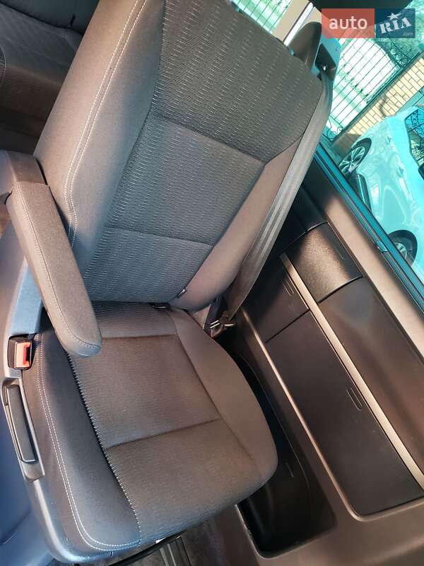 Минивэн Volkswagen Multivan 2017 в Луцке фото 80 Минивэн Volkswagen Multivan 2017 в Луцке