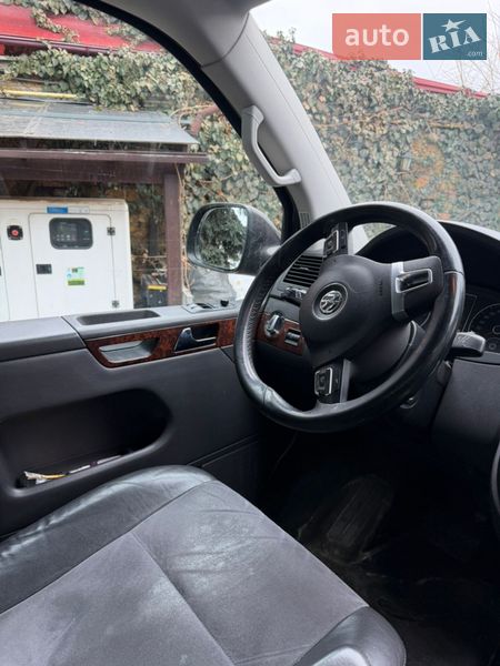 Мінівен Volkswagen Multivan 2015 в Києві