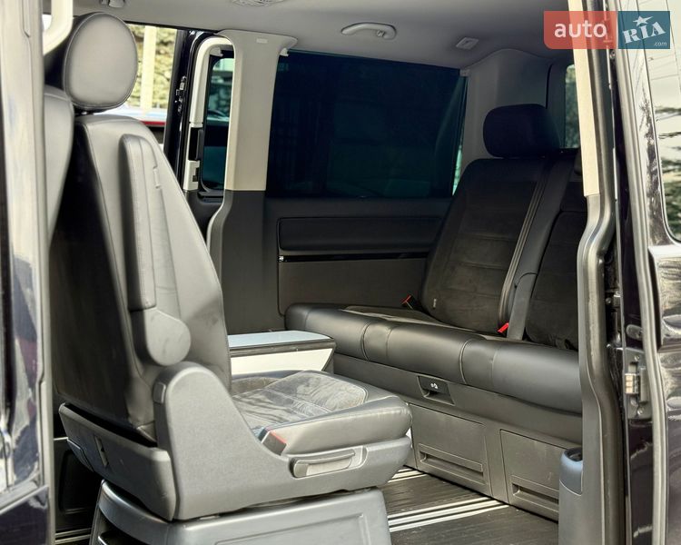Минивэн Volkswagen Multivan 2019 в Киеве