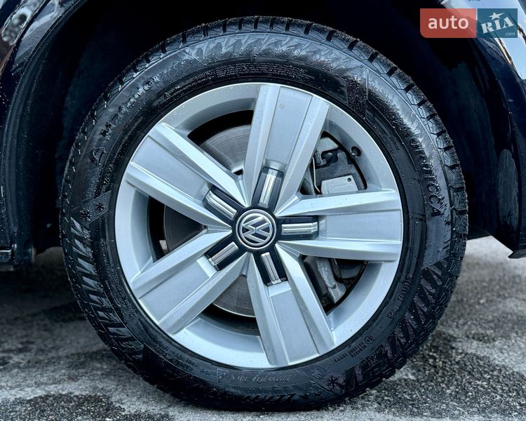 Минивэн Volkswagen Multivan 2019 в Киеве