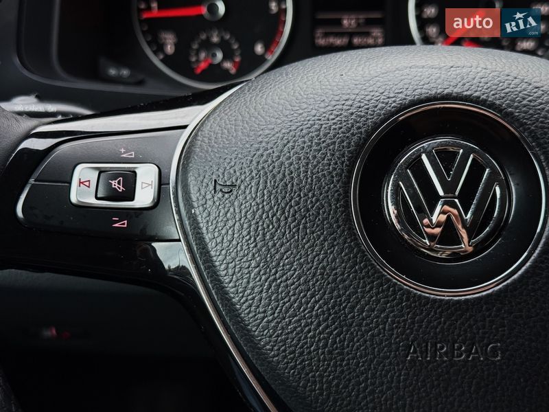 Минивэн Volkswagen Multivan 2018 в Киеве