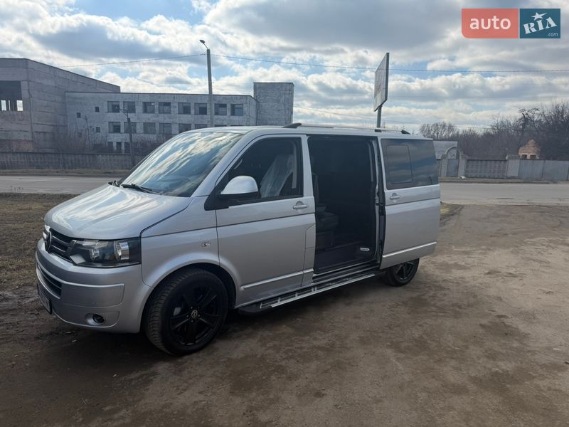 Минивэн Volkswagen Multivan 2011 в Кропивницком