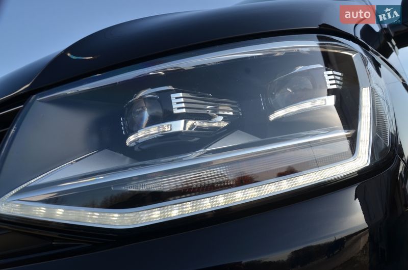 Мінівен Volkswagen Multivan 2016 в Дрогобичі