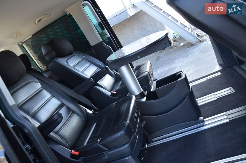 Мінівен Volkswagen Multivan 2016 в Дрогобичі