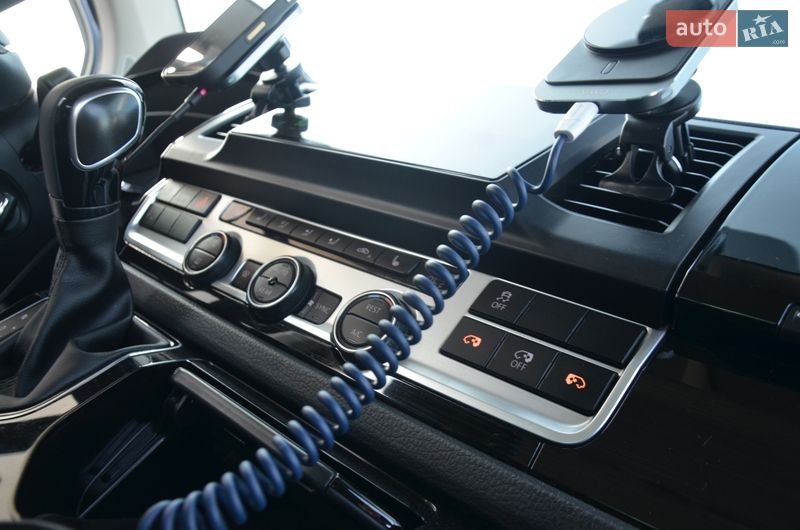 Мінівен Volkswagen Multivan 2016 в Дрогобичі