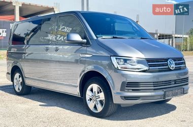 Мінівен Volkswagen Multivan 2016 в Києві