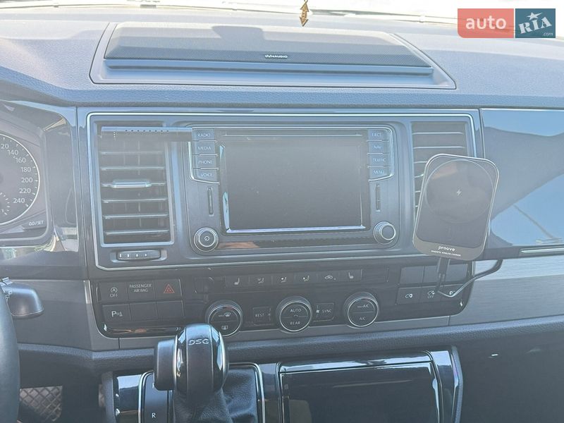 Минивэн Volkswagen Multivan 2016 в Киеве