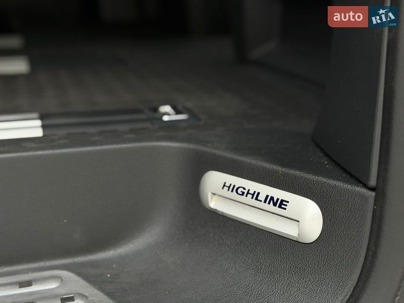 Минивэн Volkswagen Multivan 2018 в Львове фото 29 Минивэн Volkswagen Multivan 2018 в Львове