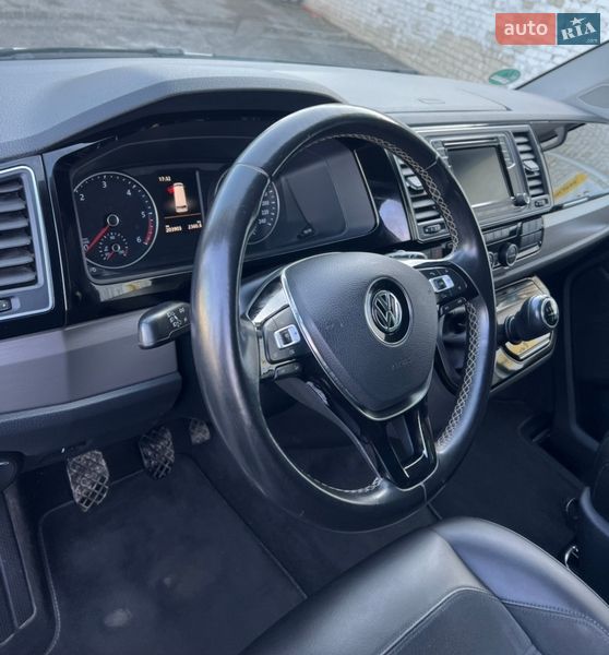 Минивэн Volkswagen Multivan 2017 в Ровно