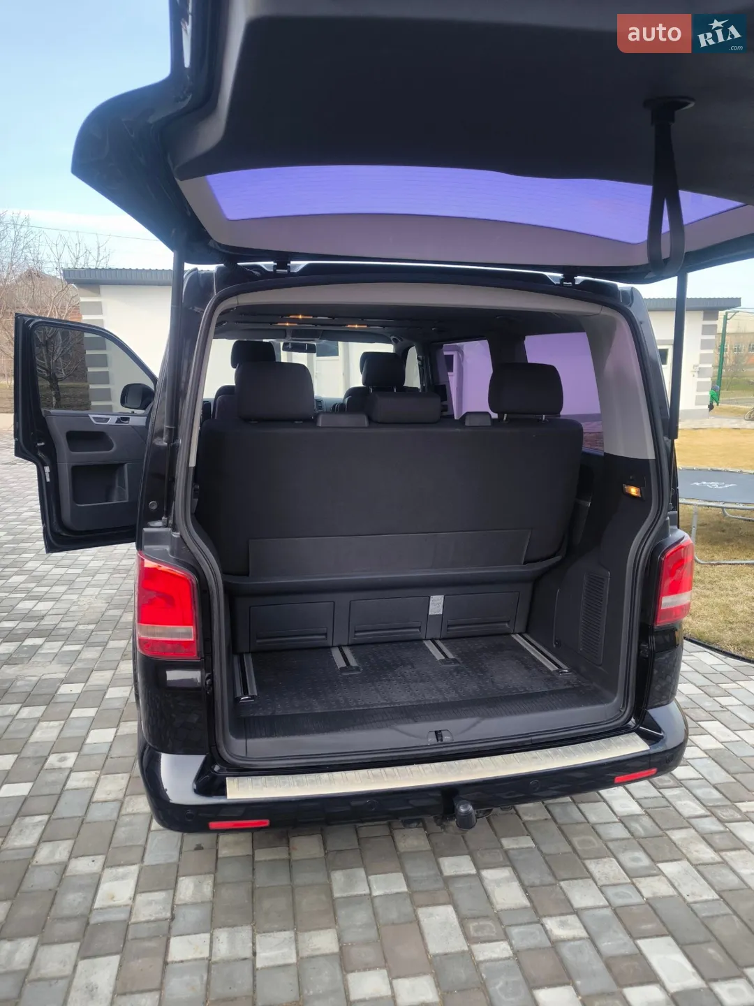 2010 Volkswagen Multivan - мініатюра 37