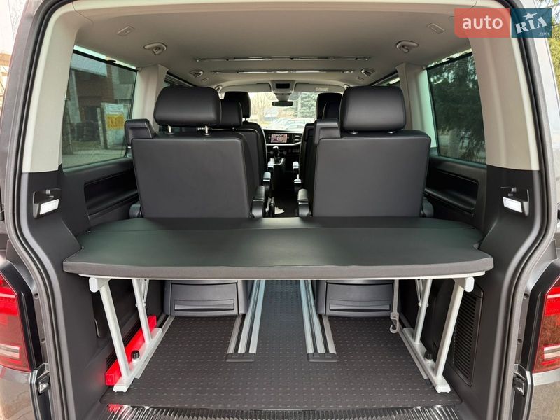 Минивэн Volkswagen Multivan 2023 в Киеве