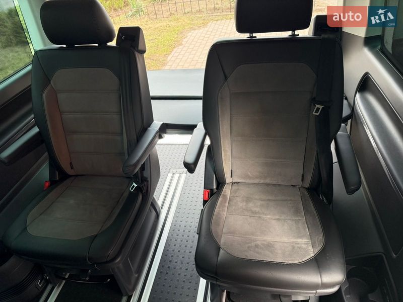 Минивэн Volkswagen Multivan 2023 в Киеве