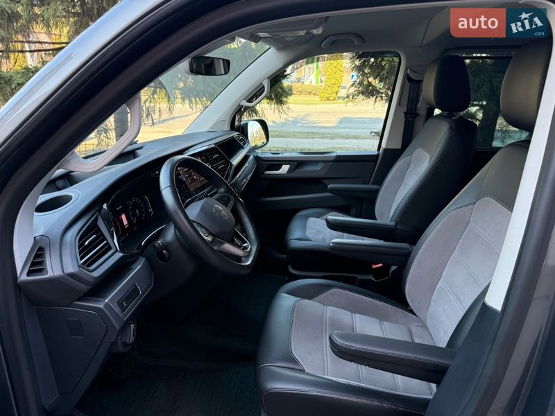 Минивэн Volkswagen Multivan 2023 в Киеве