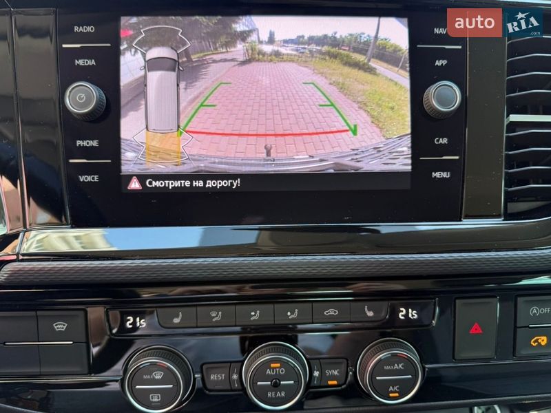 Минивэн Volkswagen Multivan 2023 в Киеве