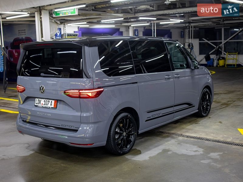 Минивэн Volkswagen Multivan 2022 в Черновцах