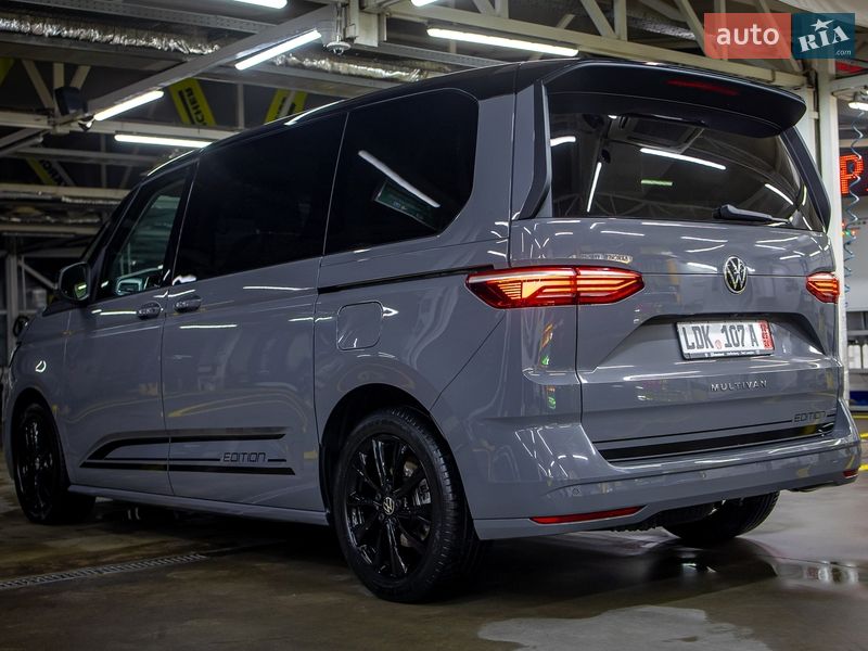 Минивэн Volkswagen Multivan 2022 в Черновцах