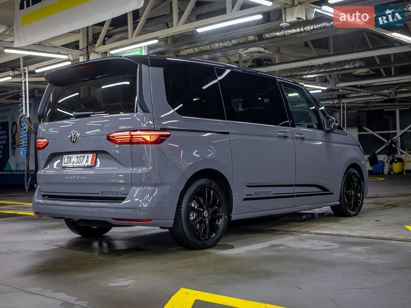 Минивэн Volkswagen Multivan 2022 в Черновцах