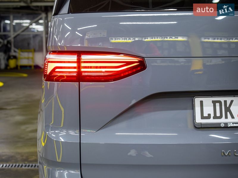 Минивэн Volkswagen Multivan 2022 в Черновцах