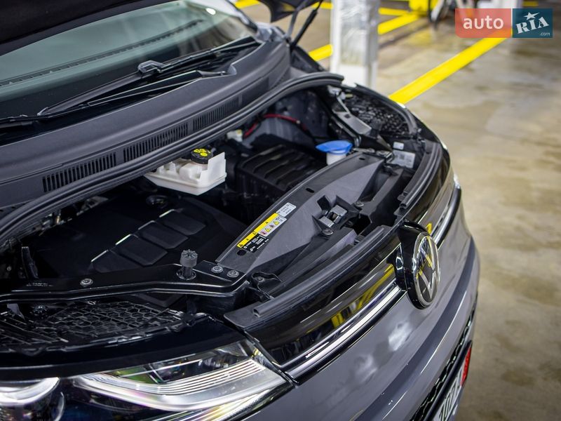 Минивэн Volkswagen Multivan 2022 в Черновцах