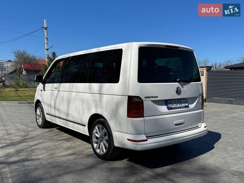 Мінівен Volkswagen Multivan 2016 в Хмельницькому