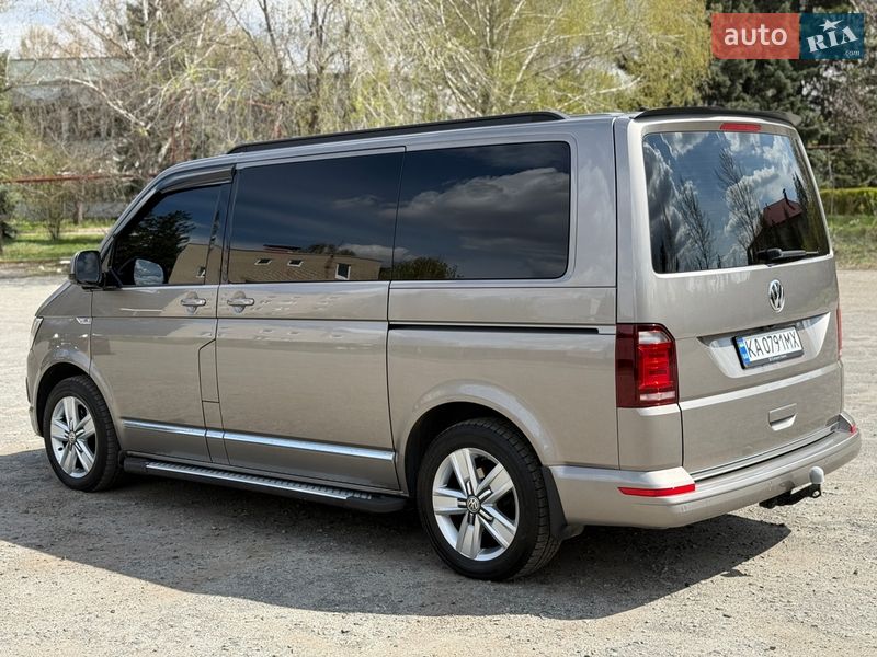 Мінівен Volkswagen Multivan 2017 в Дніпрі