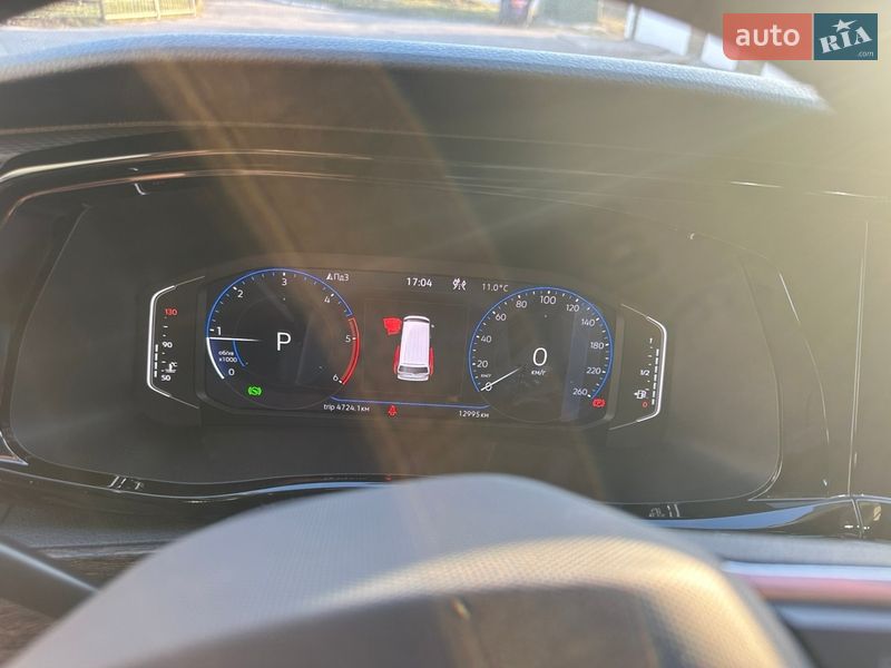 Минивэн Volkswagen Multivan 2024 в Киеве