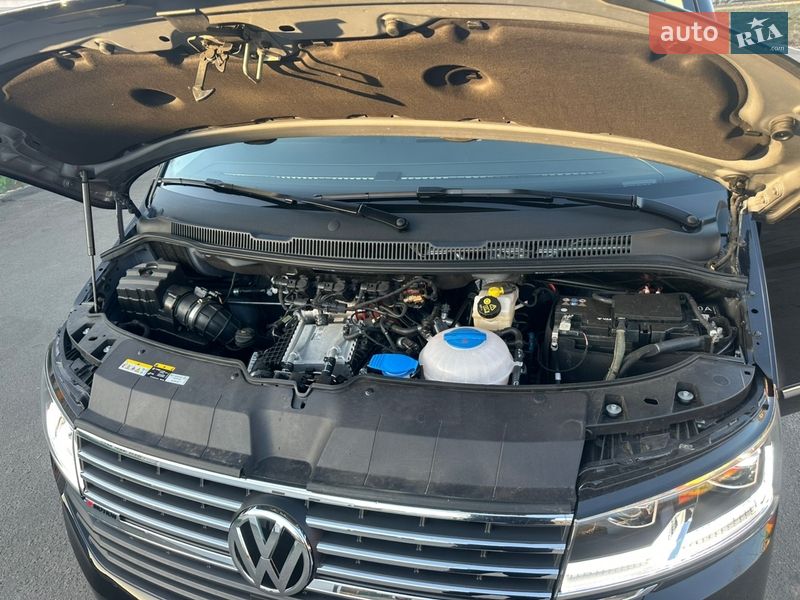 Минивэн Volkswagen Multivan 2024 в Киеве