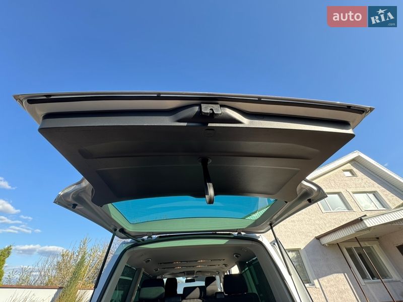 Мінівен Volkswagen Multivan 2017 в Дніпрі фото 23 Мінівен Volkswagen Multivan 2017 в Дніпрі