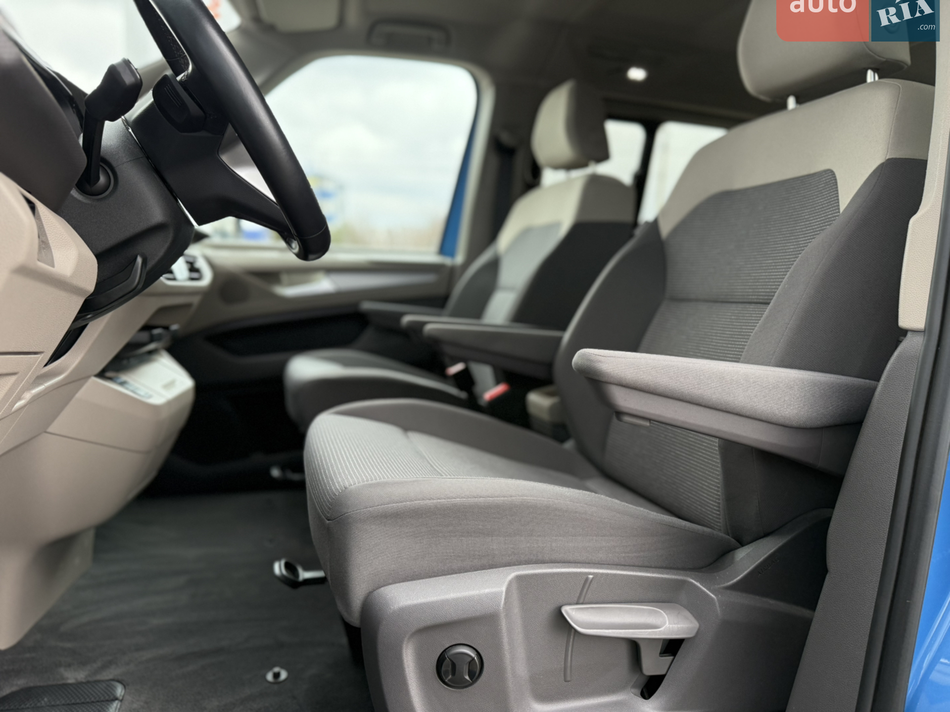 2022 Volkswagen Multivan - мініатюра 23