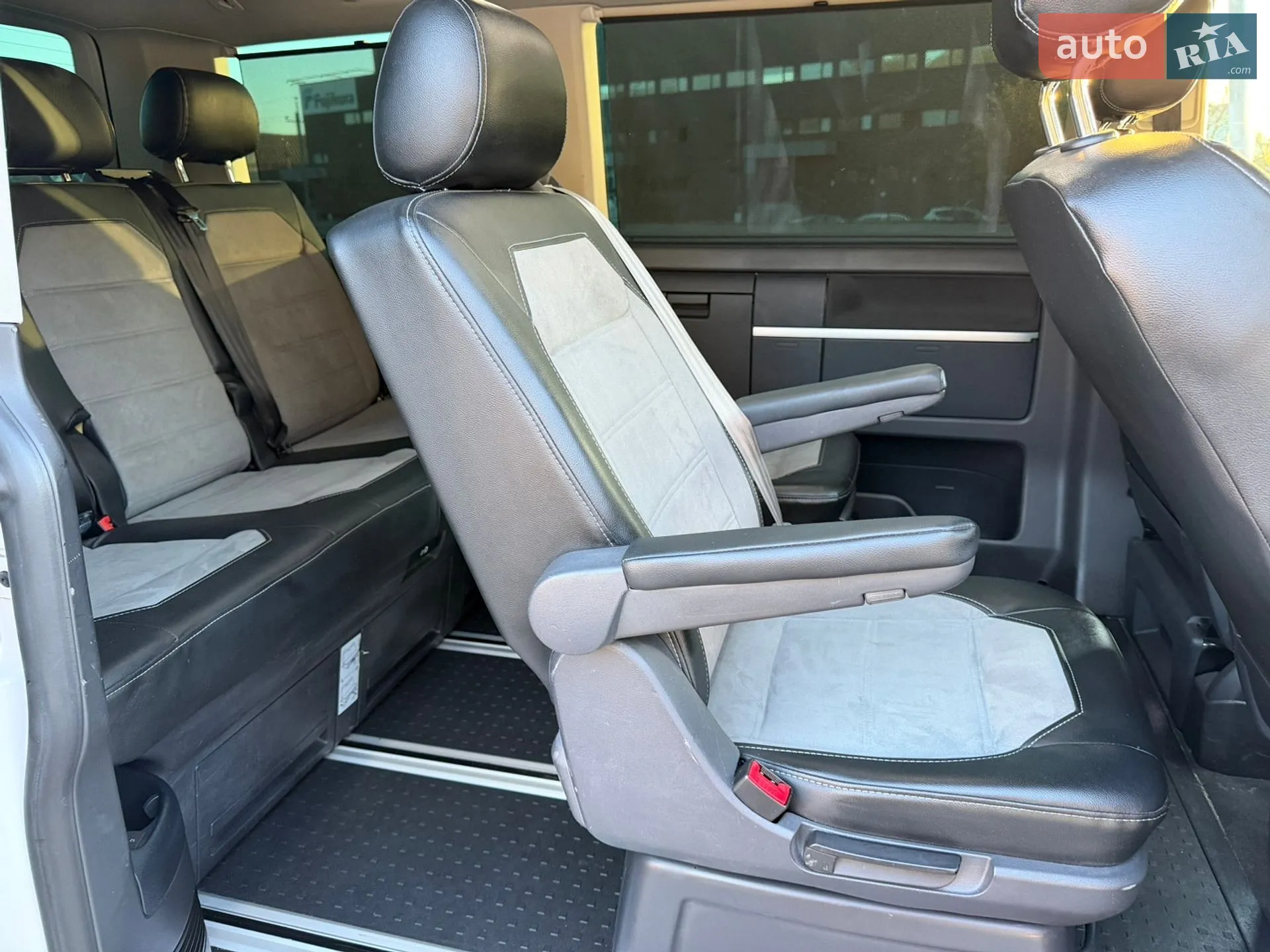 2021 Volkswagen Multivan - мініатюра 9