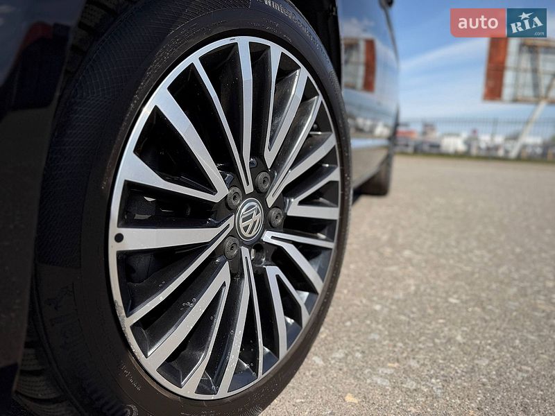 Минивэн Volkswagen Multivan 2019 в Киеве фото 12 Минивэн Volkswagen Multivan 2019 в Киеве