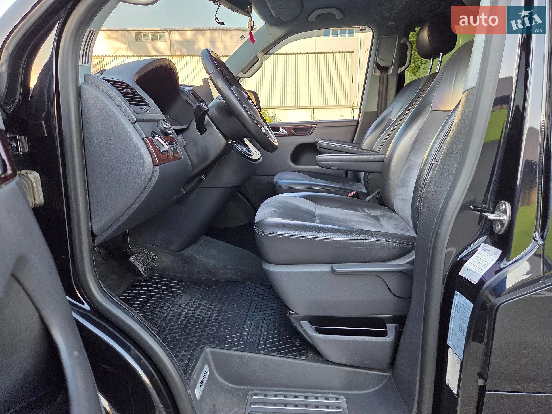 2012 Volkswagen Multivan - мініатюра 21
