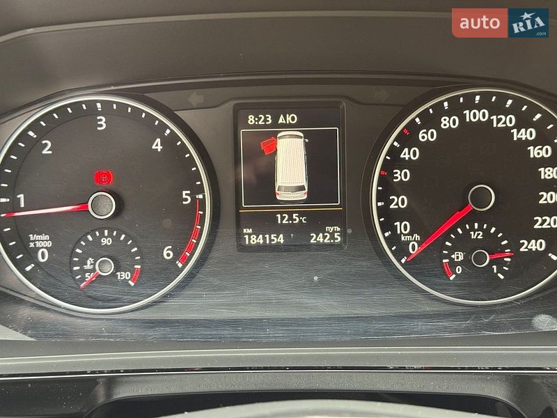 Минивэн Volkswagen Multivan 2015 в Новомосковске