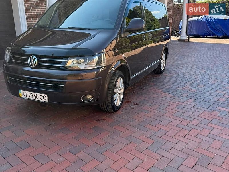 Минивэн Volkswagen Multivan 2013 в Киеве