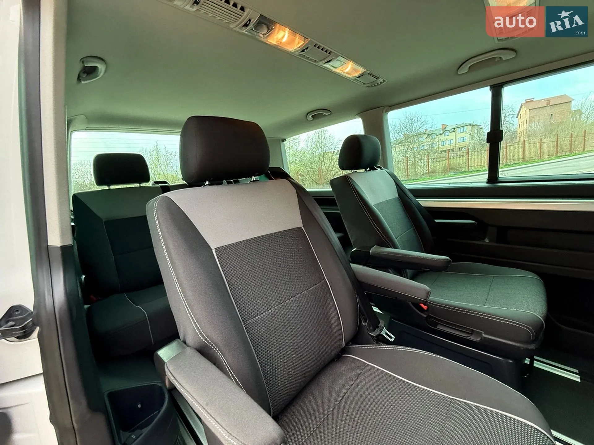 2012 Volkswagen Multivan - мініатюра 32