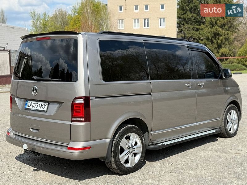 Минивэн Volkswagen Multivan 2017 в Киеве
