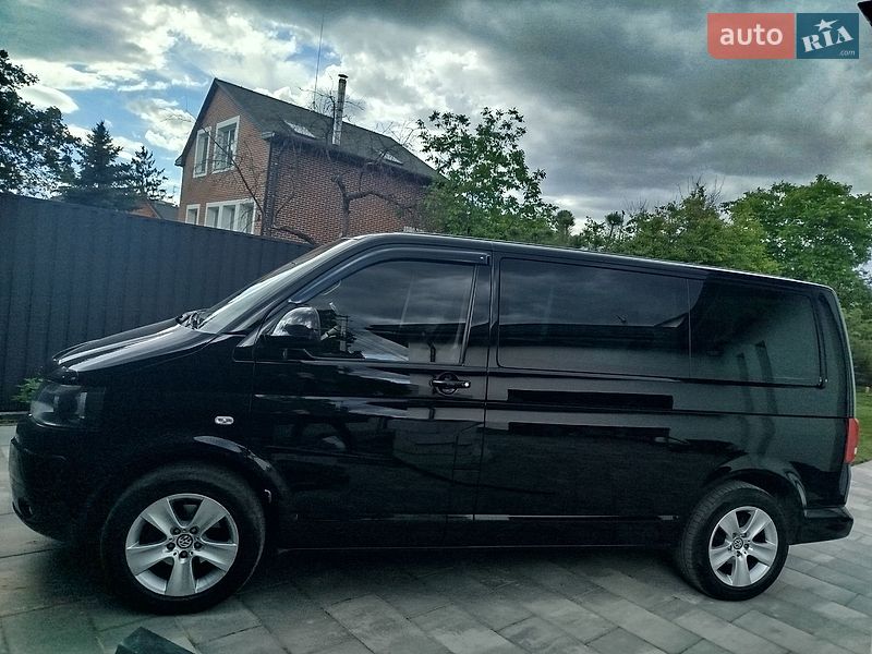 Мінівен Volkswagen Multivan 2014 в Києві