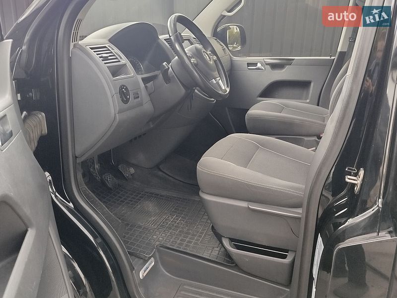 Мінівен Volkswagen Multivan 2014 в Києві