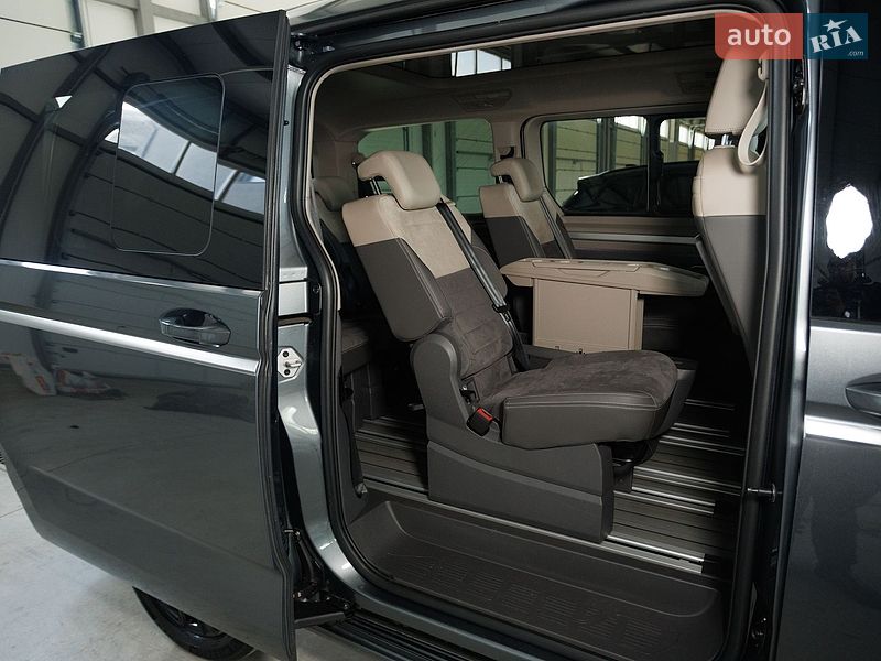 Минивэн Volkswagen Multivan 2024 в Черновцах