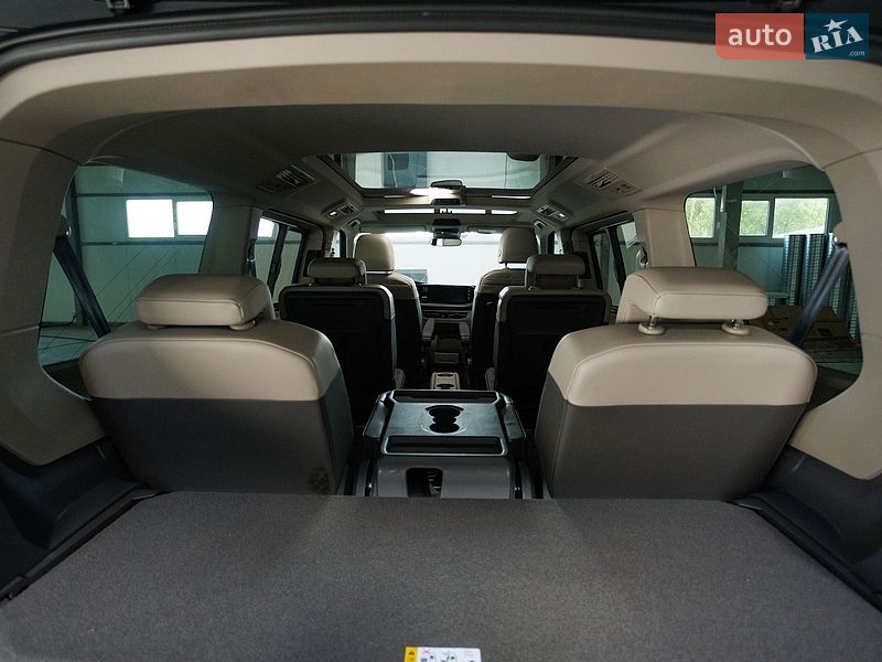 Минивэн Volkswagen Multivan 2024 в Черновцах