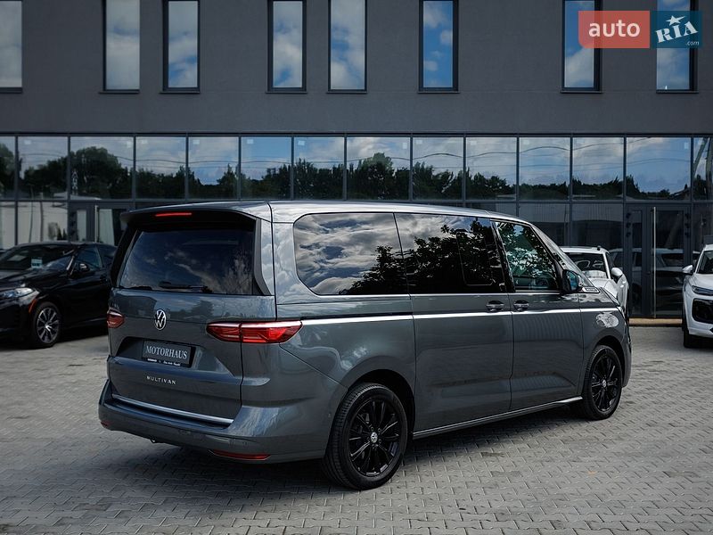 Минивэн Volkswagen Multivan 2024 в Черновцах