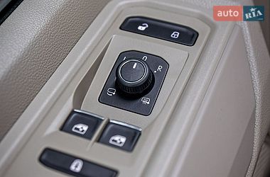 Минивэн Volkswagen Multivan 2022 в Черновцах