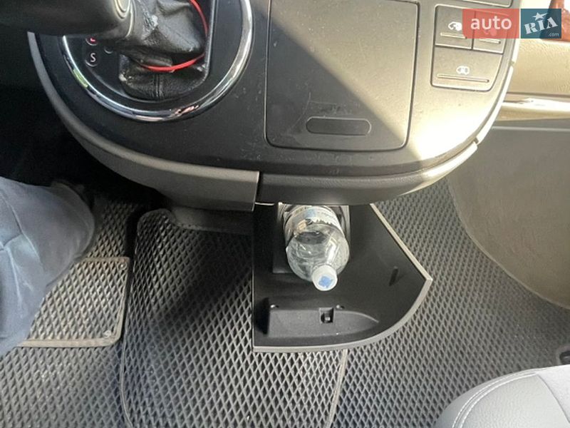 Минивэн Volkswagen Multivan 2008 в Ровно