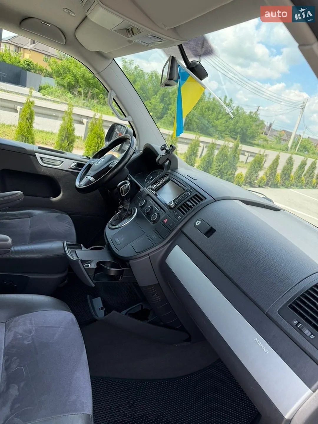 2010 Volkswagen Multivan - мініатюра 28