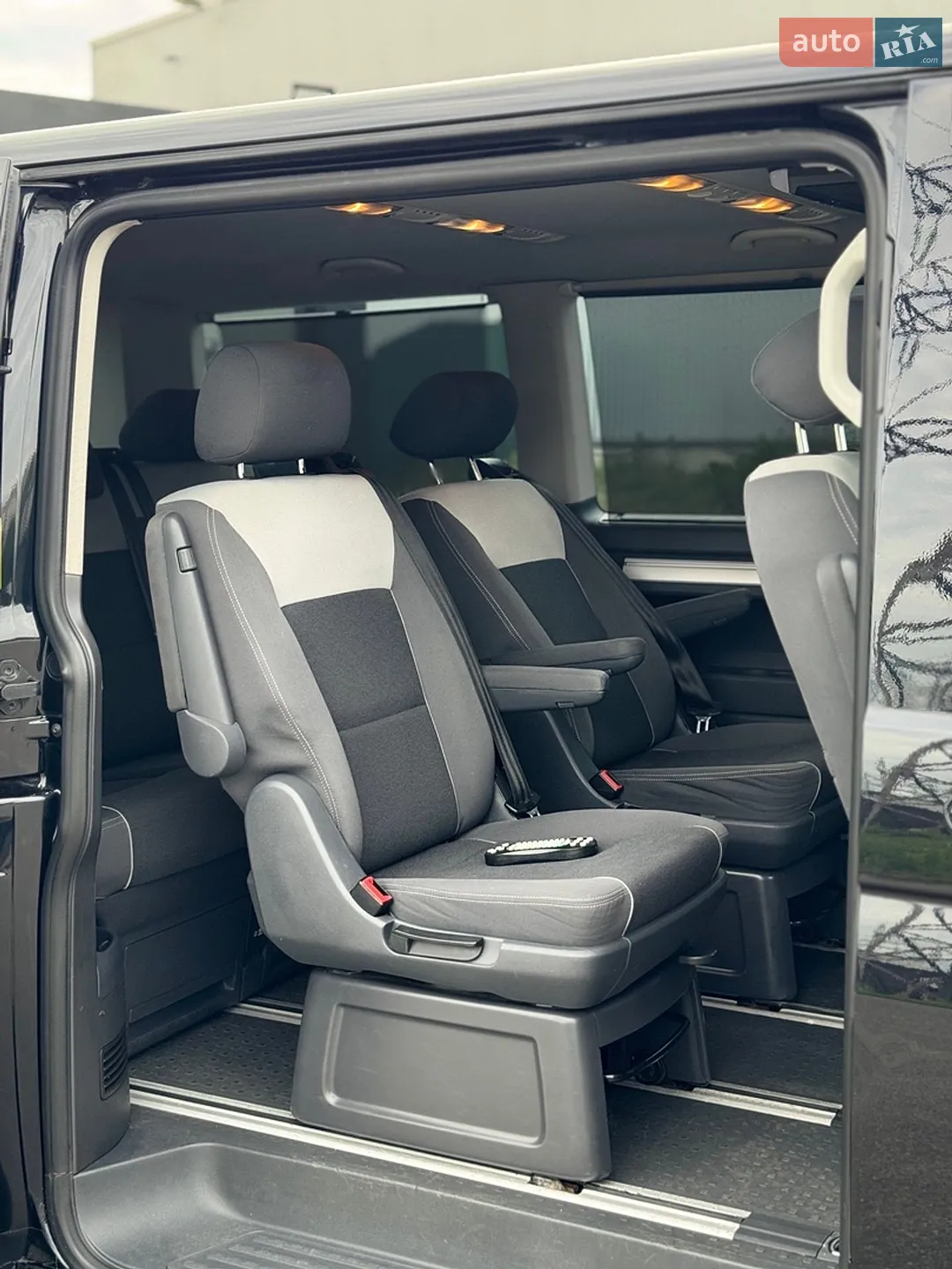 2012 Volkswagen Multivan - мініатюра 17